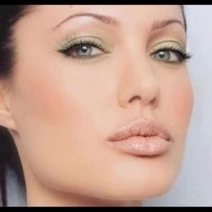 Mary Kay lemongrass eyeshadow